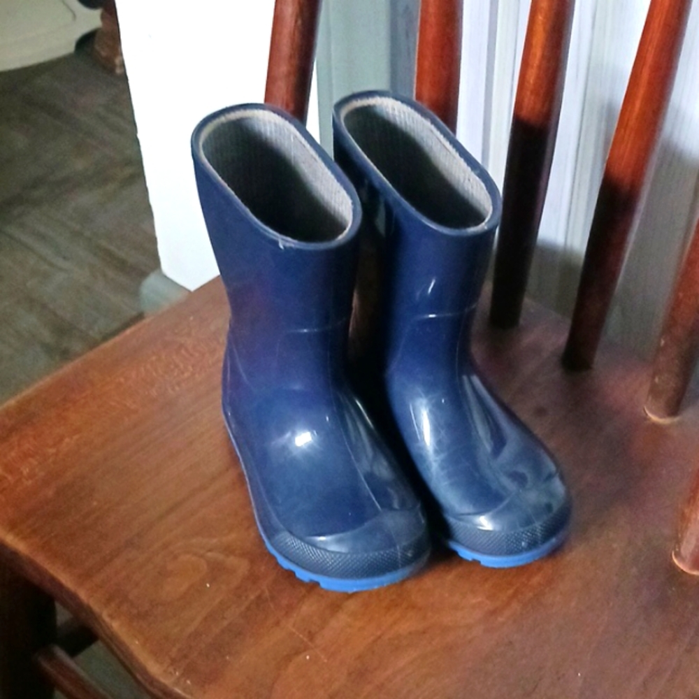 Kids Rain Boots Size 5-6 - Picture 1 of 5